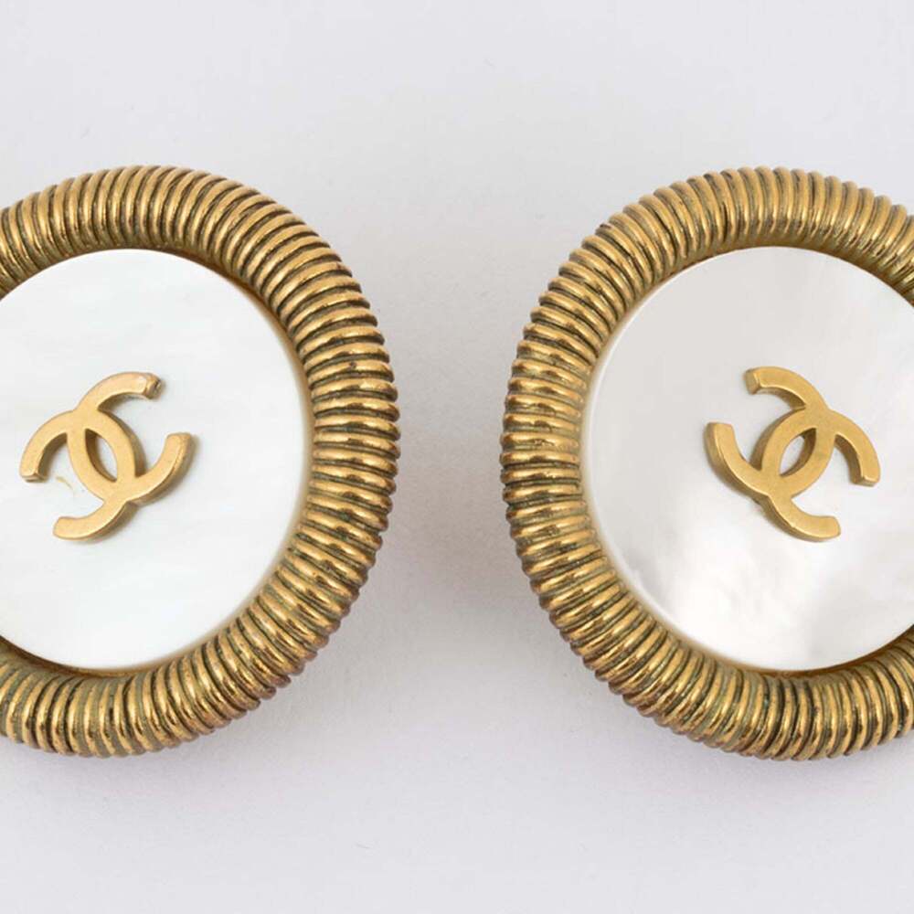 CHANEL Gold Earrings - Picture 10 of 11